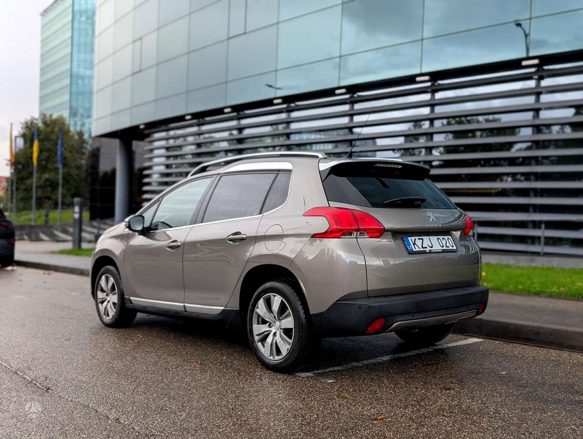 Peugeot 2008 - 7
