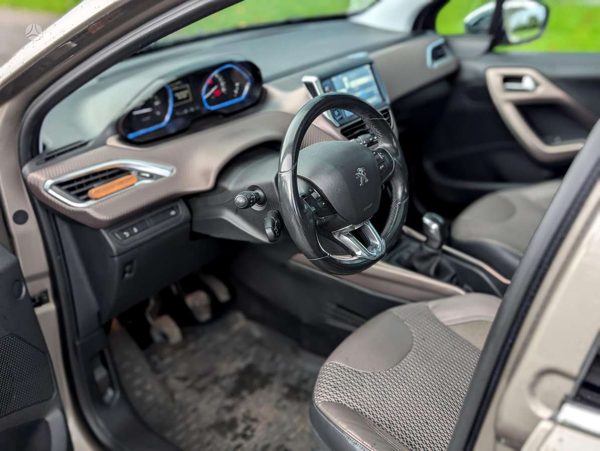 Peugeot 2008 - 10