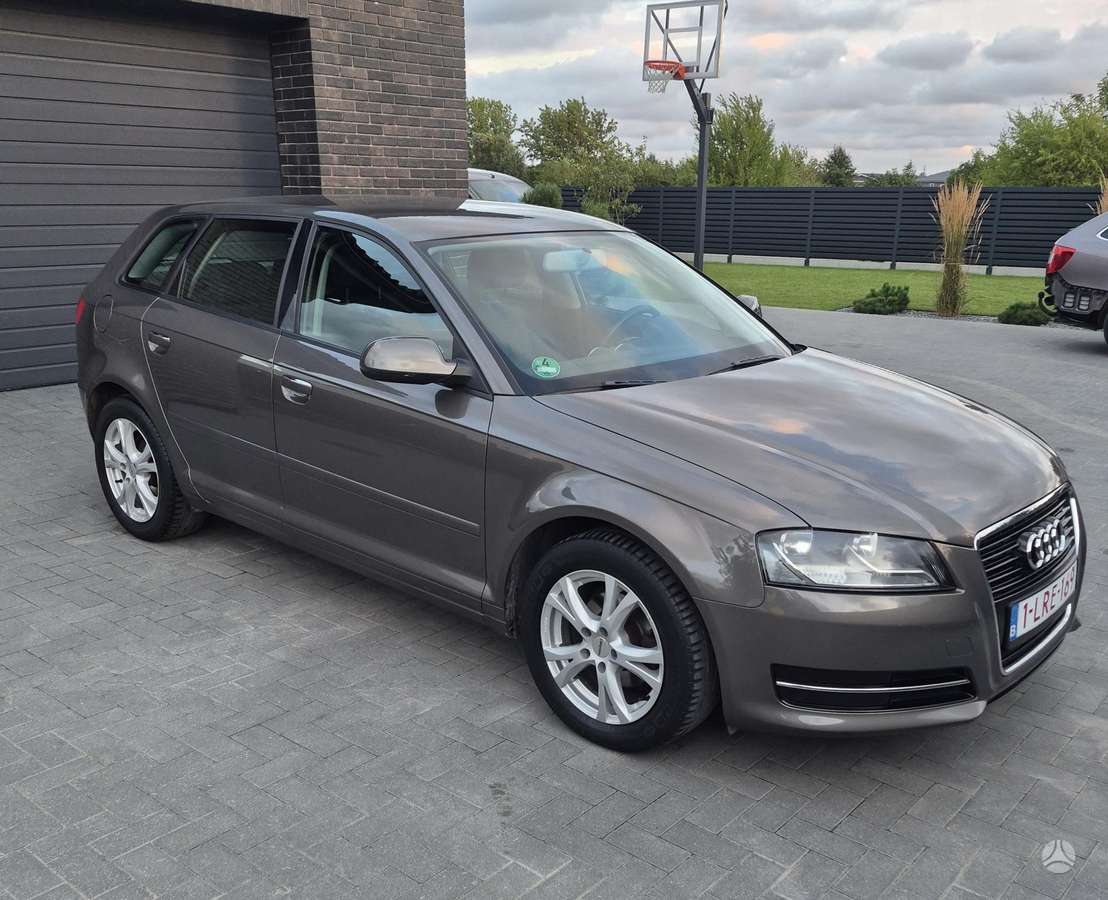 Audi A3, 1.6 l., Хэтчбек
