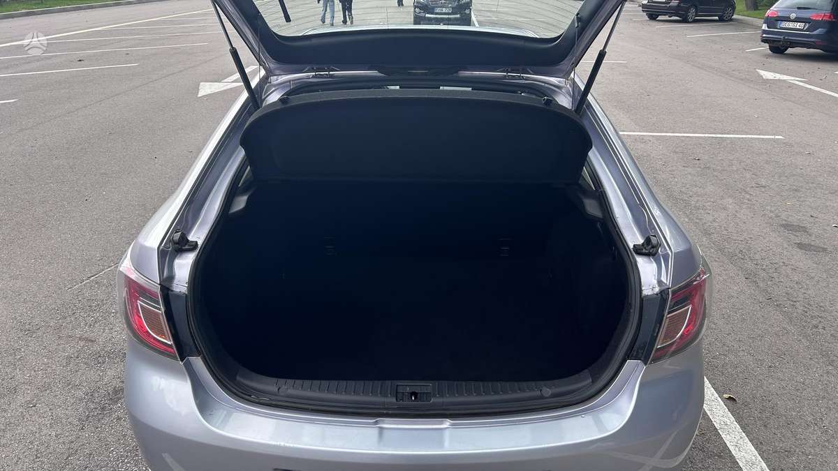 Mazda 6, 1.8 l., Хэтчбек