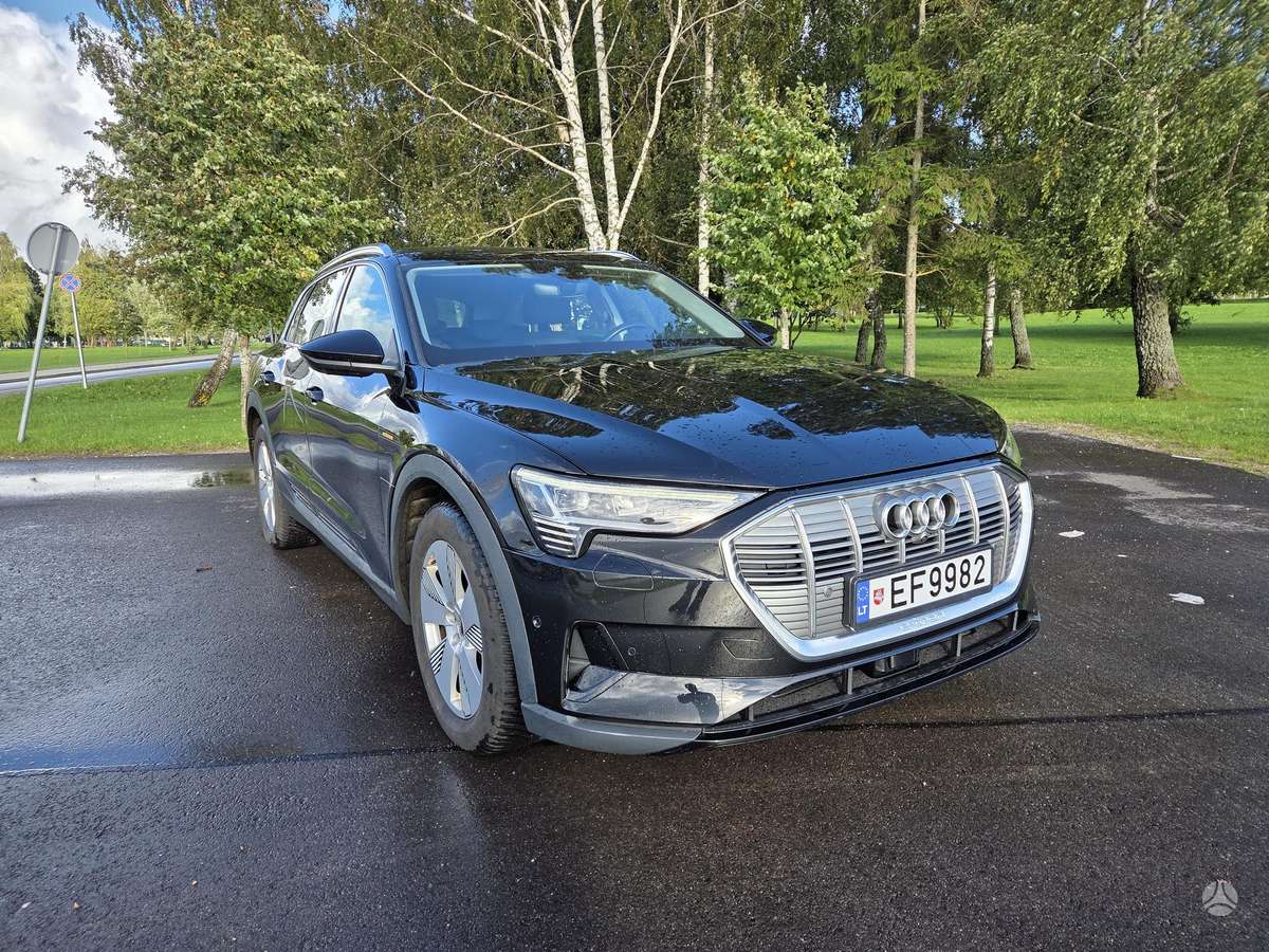 Audi e-tron, 95 кВт·ч, Внедорожник / Кроссовер