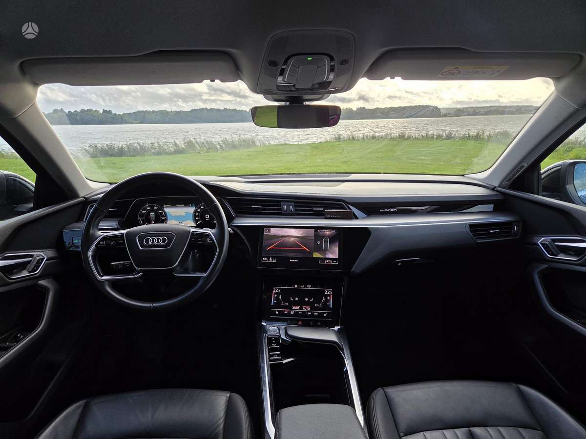 Audi e-tron, 95 кВт·ч, Внедорожник / Кроссовер