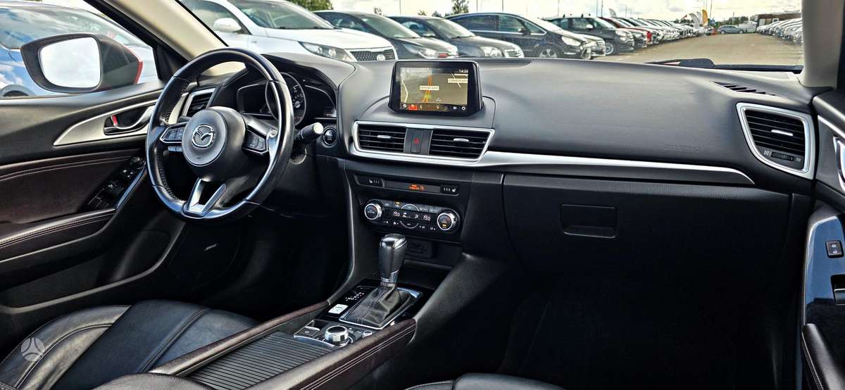 Mazda 3, 2.0 l., Седан