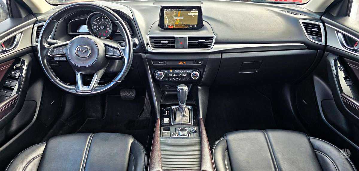 Mazda 3, 2.0 l., Седан