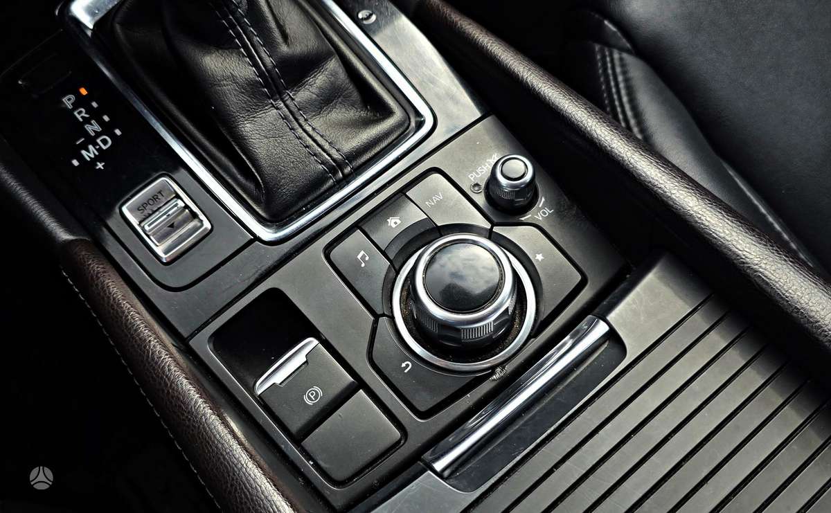 Mazda 3, 2.0 l., Седан