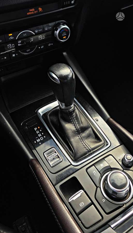 Mazda 3, 2.0 l., Седан
