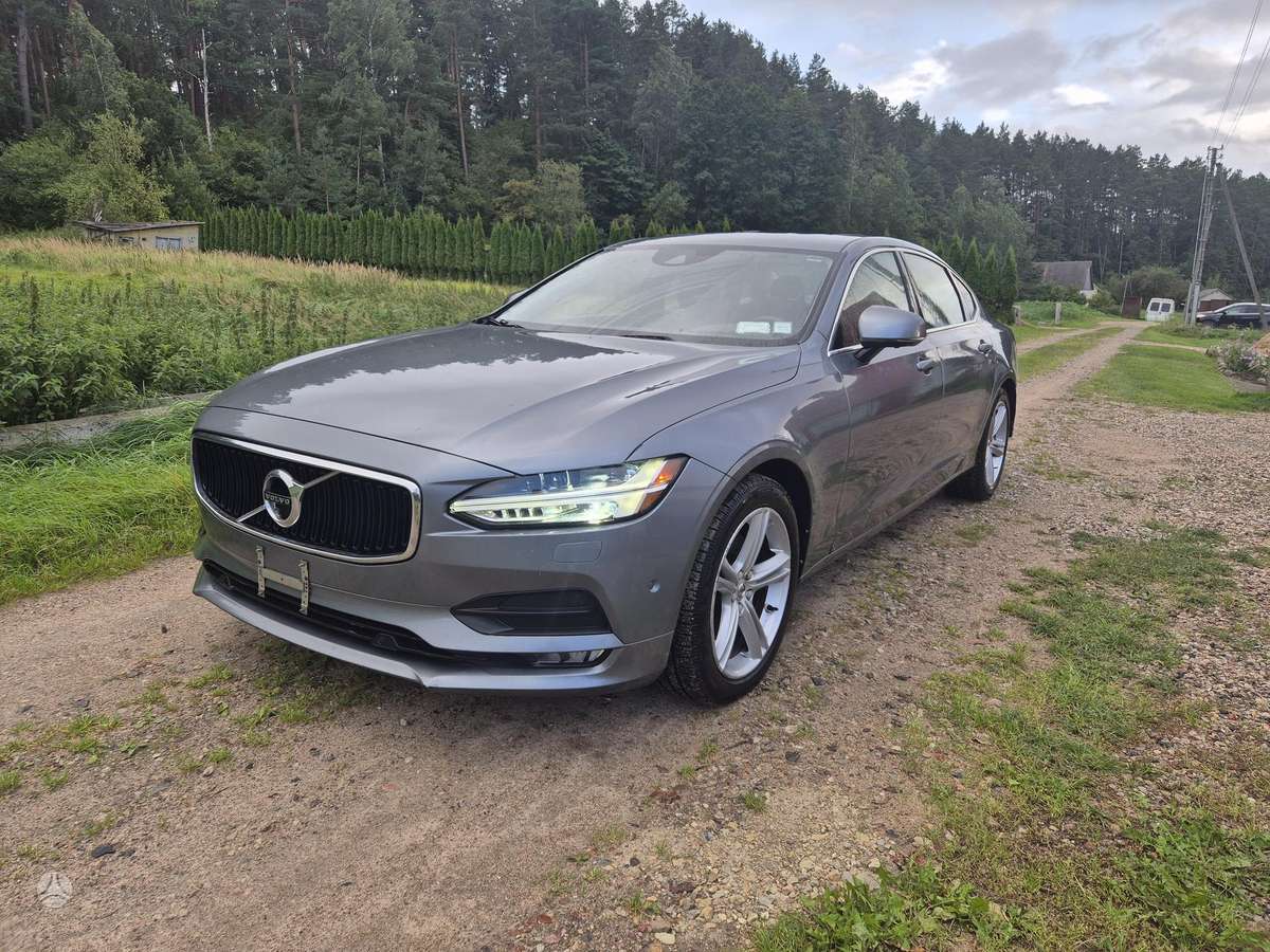 Volvo S90 - 1