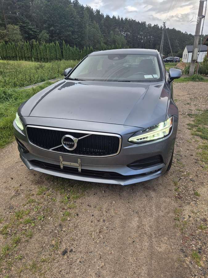 Volvo S90 - 2