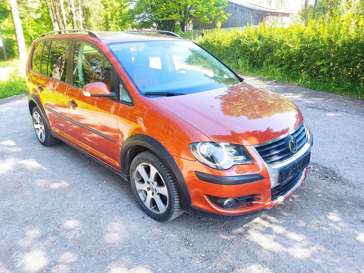 Volkswagen Cross Touran - 10