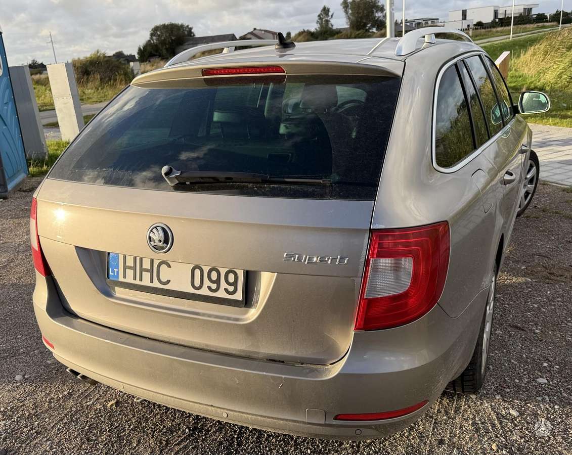 Skoda Superb, 2.0 l., universalas