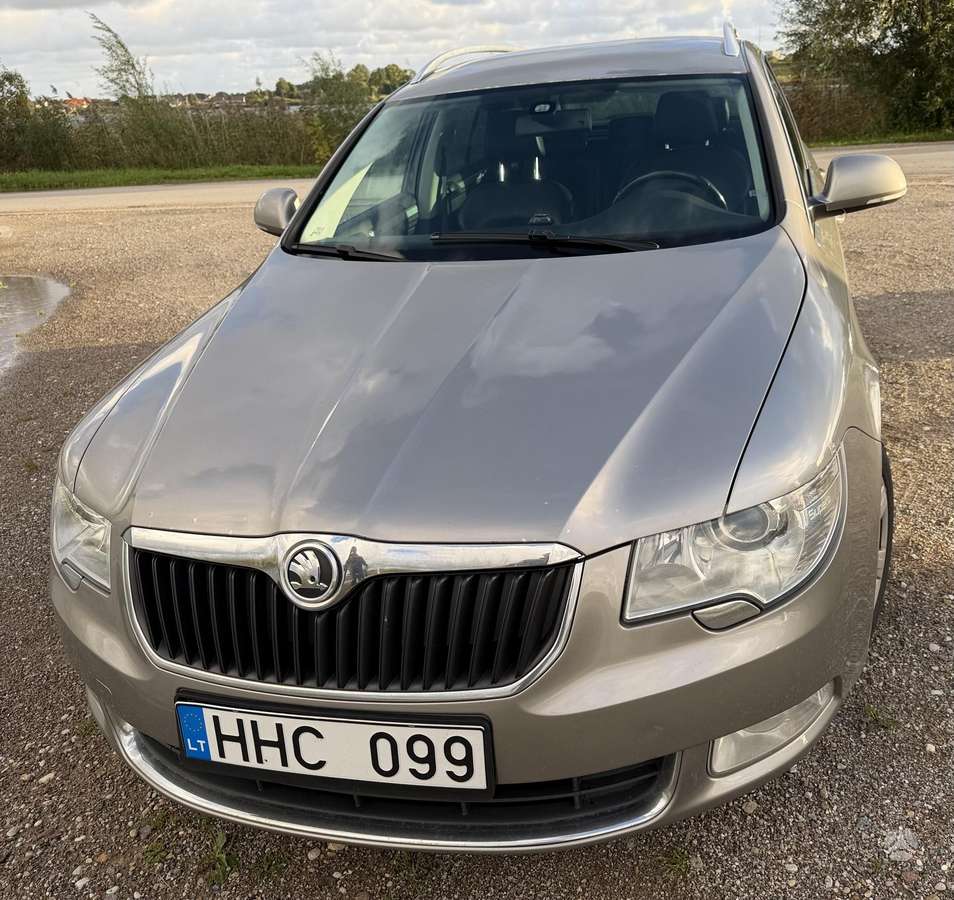 Skoda Superb, 2.0 l., universalas