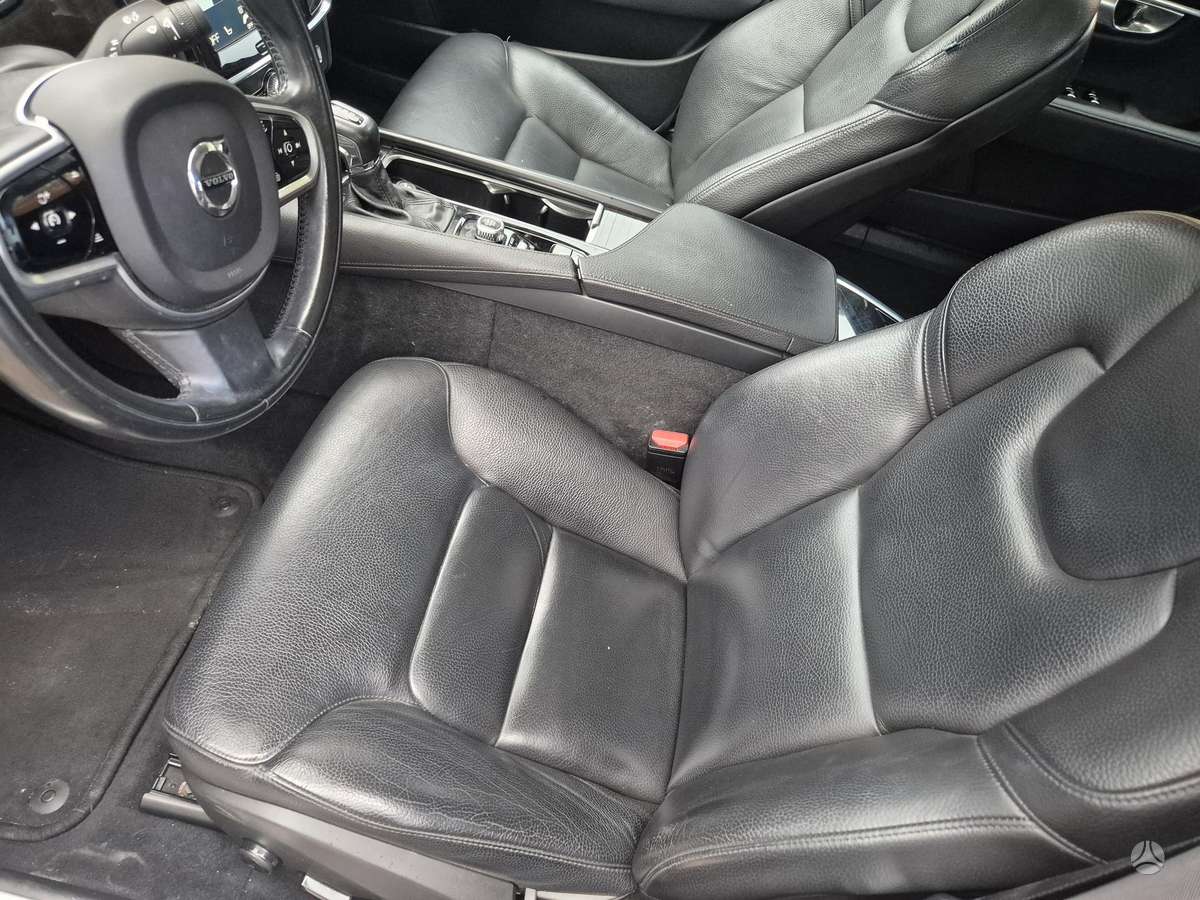 Volvo S90 - 12