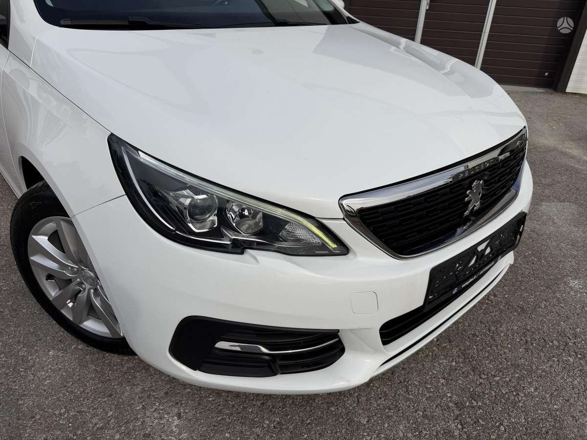 Peugeot 308, 1.2 l., Универсал