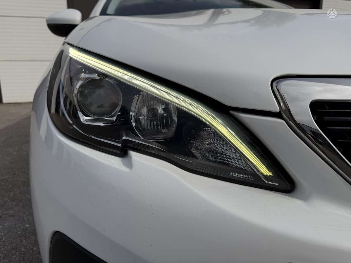 Peugeot 308, 1.2 l., Универсал