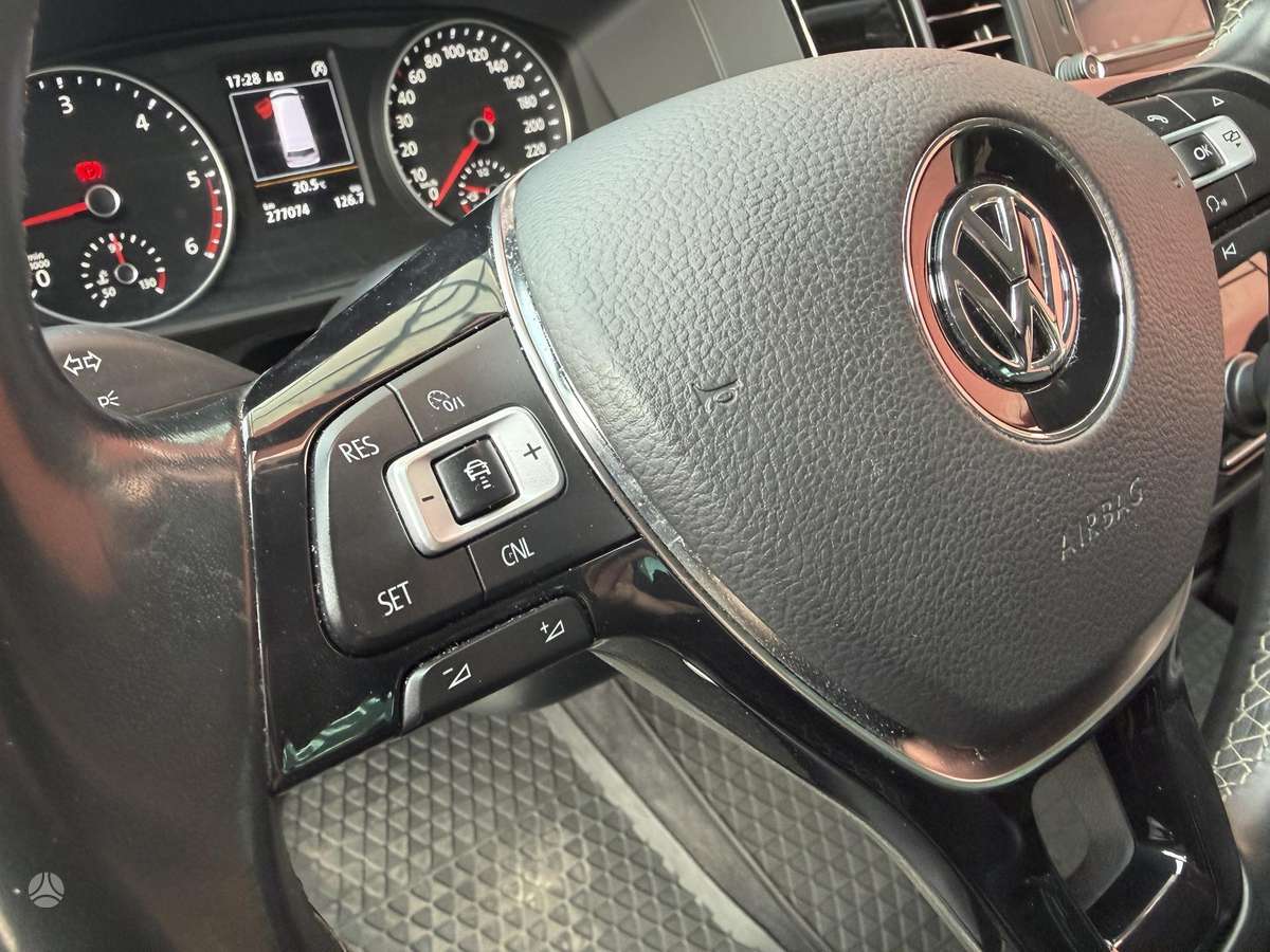 Volkswagen Multivan - 10