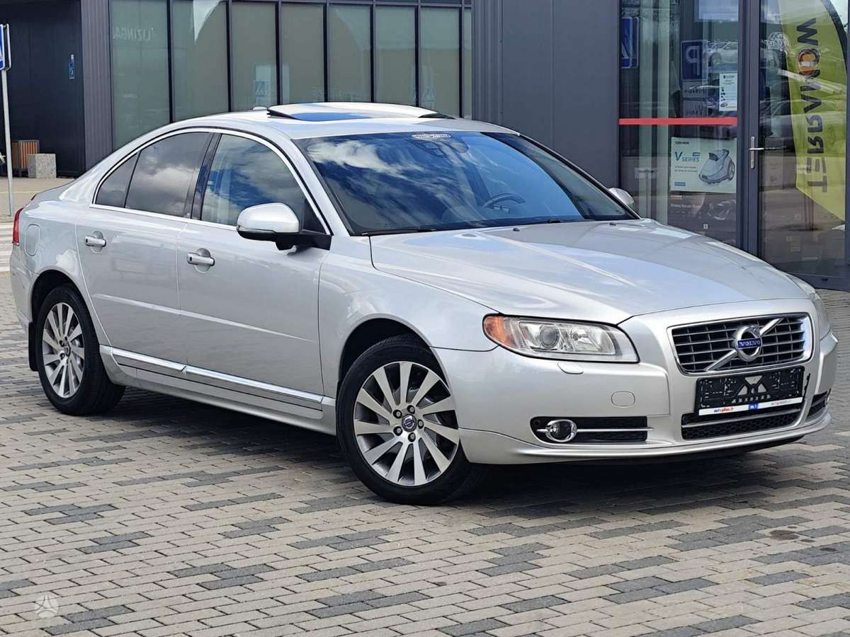 Volvo S80, 2.4 l., Седан
