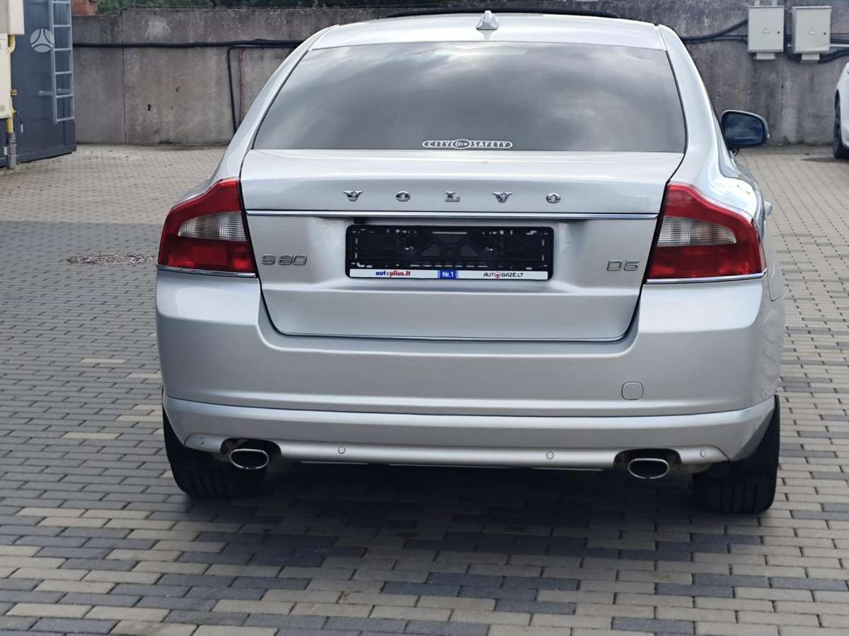 Volvo S80, 2.4 l., Седан