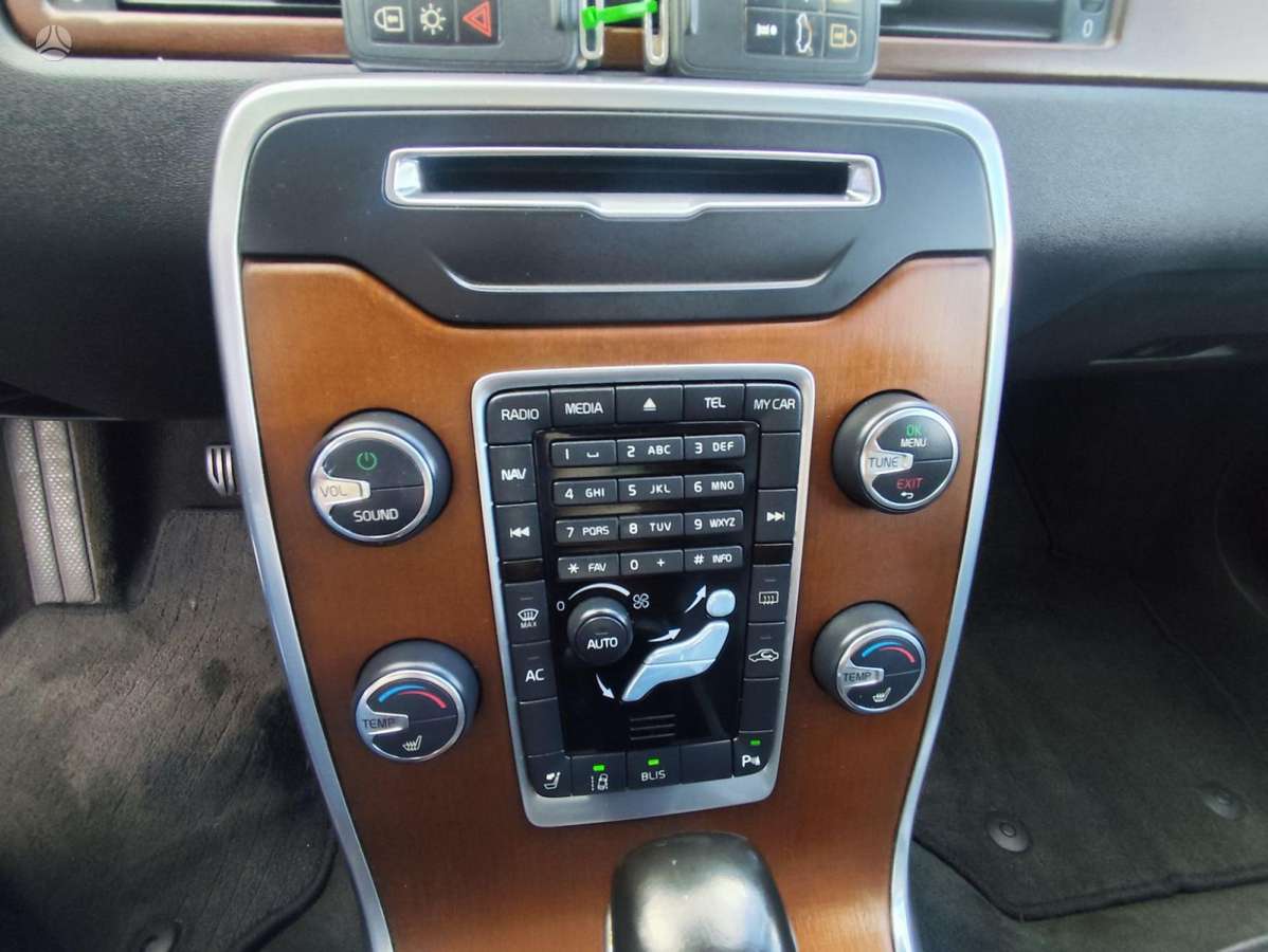 Volvo S80, 2.4 l., Седан