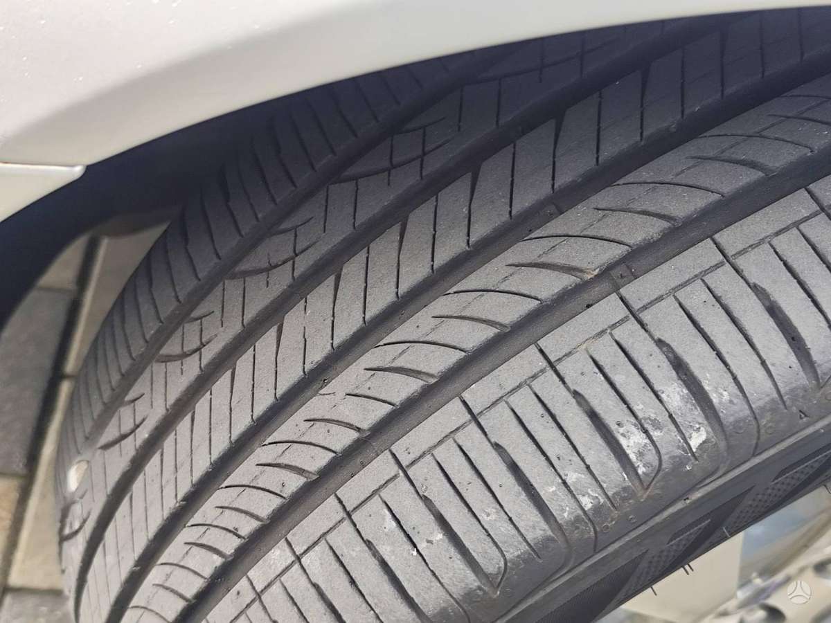 Volvo S80, 2.4 l., Седан