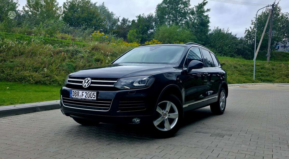 Volkswagen Touareg - 1
