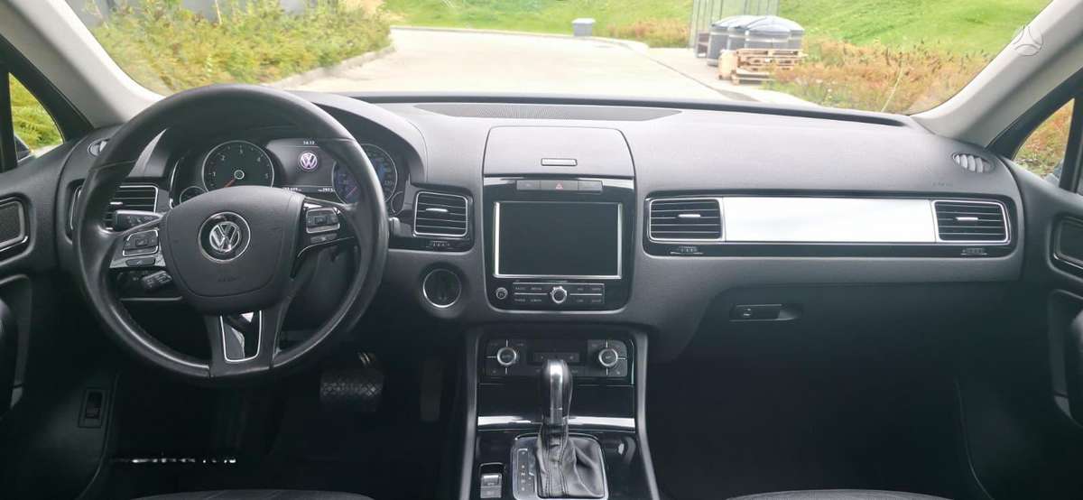 Volkswagen Touareg - 9