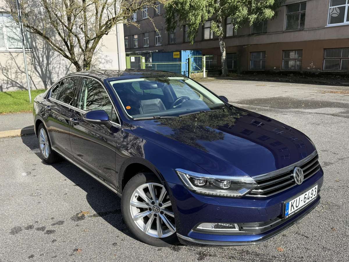 Volkswagen Passat - 1