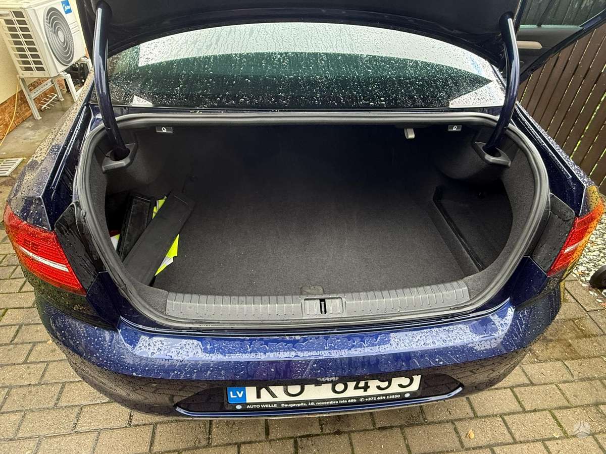 Volkswagen Passat - 7