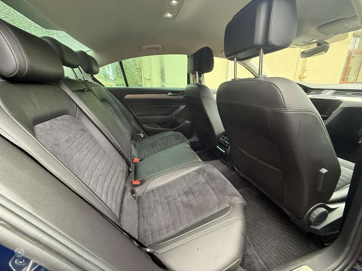 Volkswagen Passat - 11