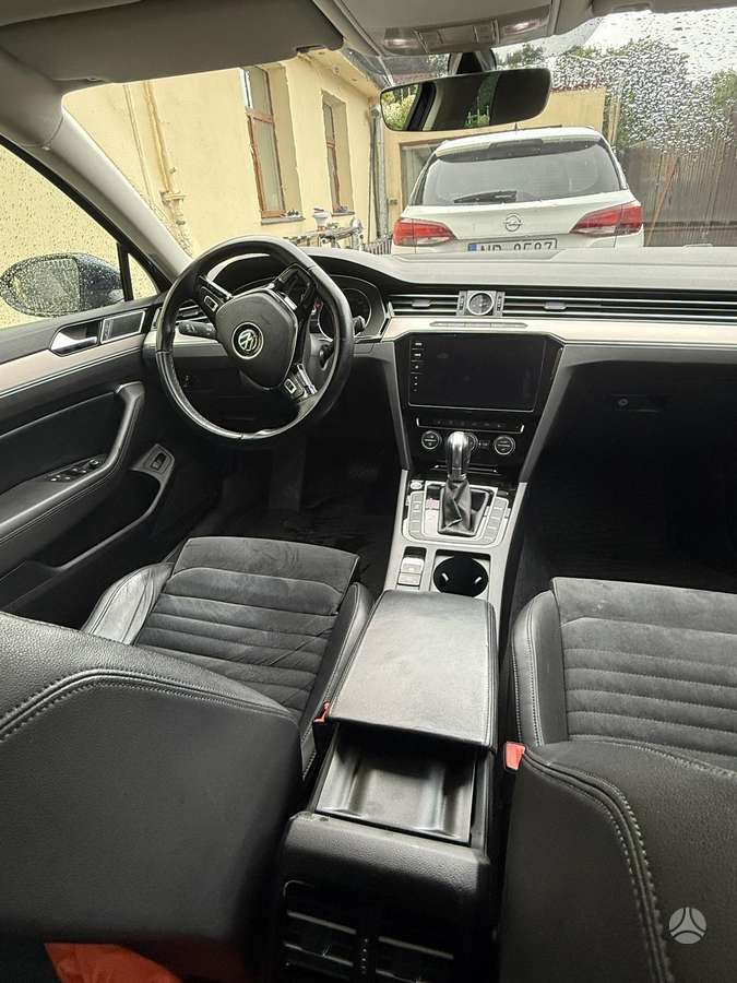 Volkswagen Passat - 9