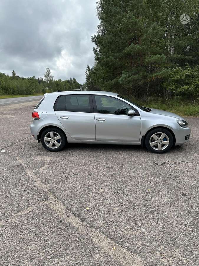Volkswagen Golf - 5