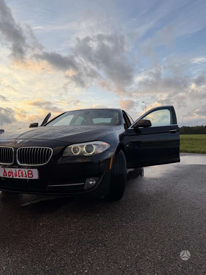 BMW 528, 3.0 l., Седан