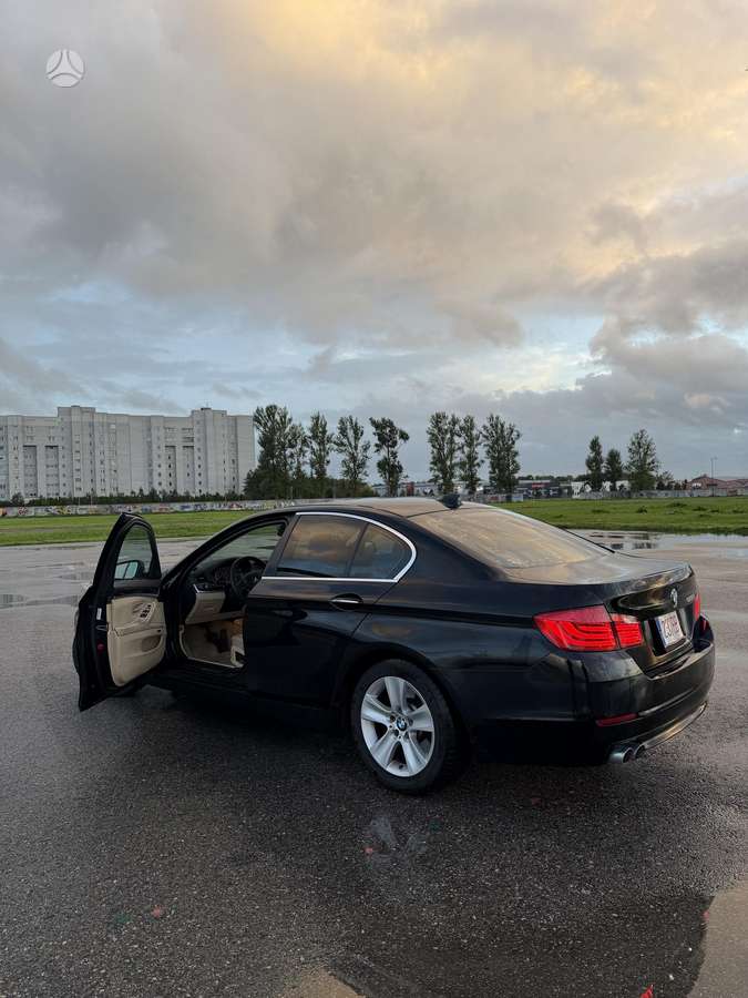 BMW 528, 3.0 l., Седан