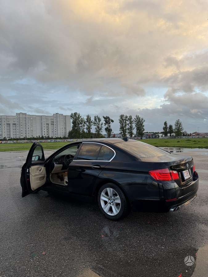 BMW 528, 3.0 l., sedanas