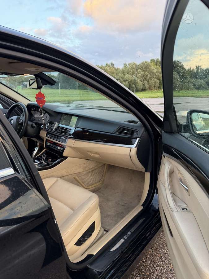 BMW 528, 3.0 l., Седан