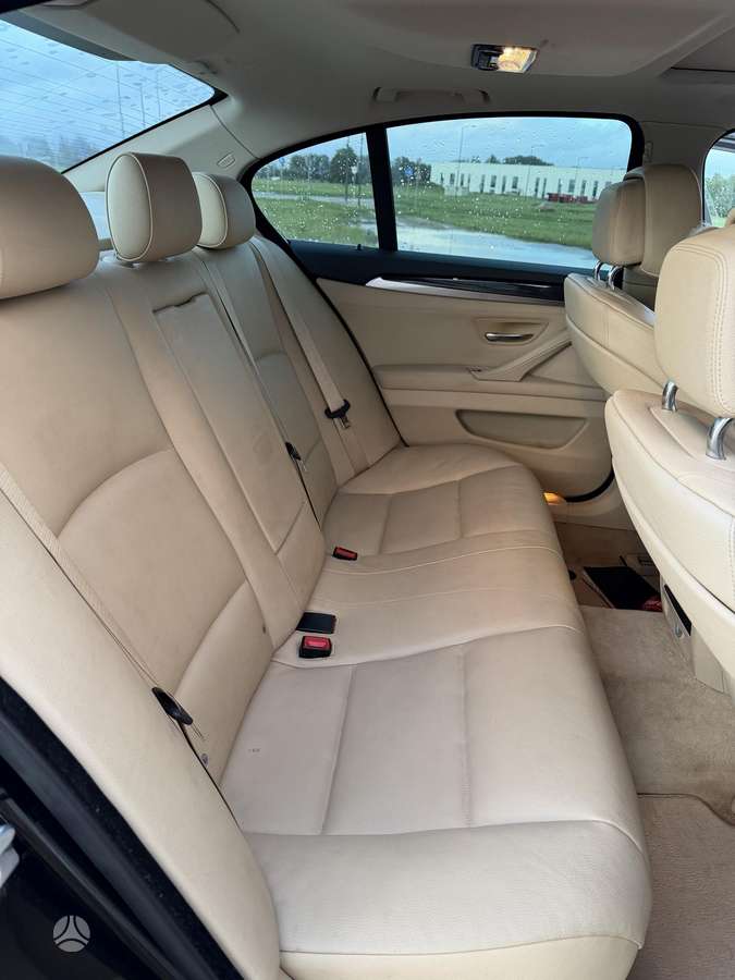 BMW 528, 3.0 l., Седан