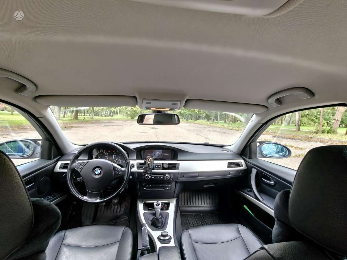 BMW 320, 2.0 l., Седан