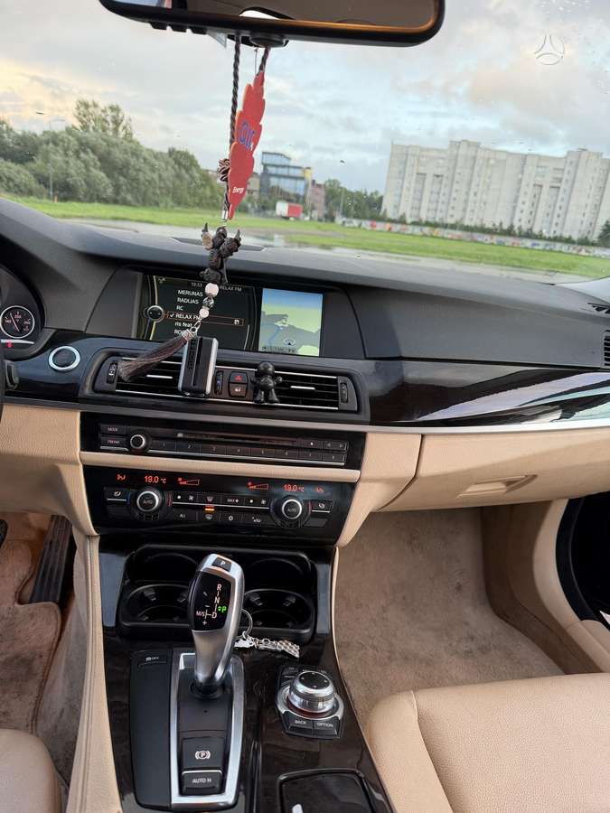 BMW 528, 3.0 l., Седан