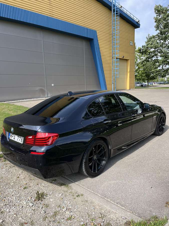 BMW 520, 2.0 l., Седан
