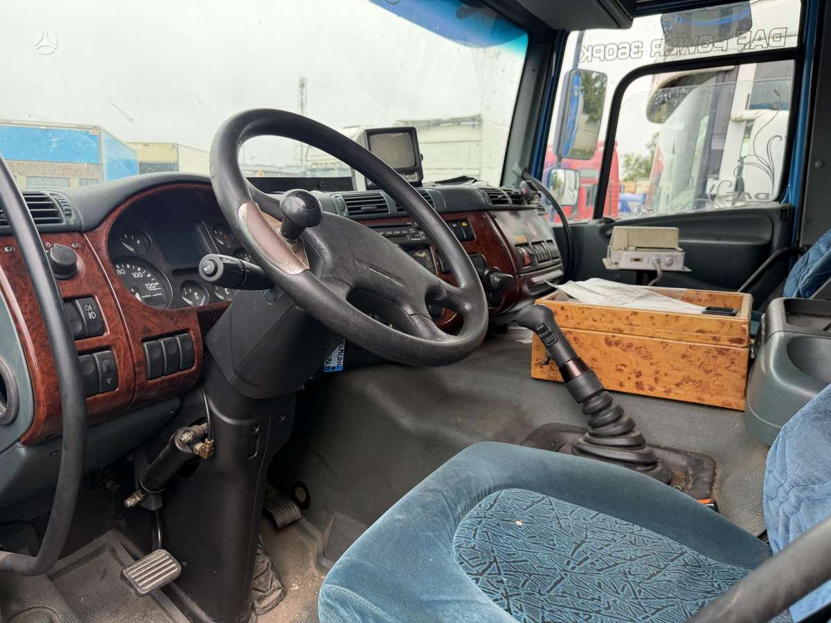 DAF CF 75.360, autocisternos