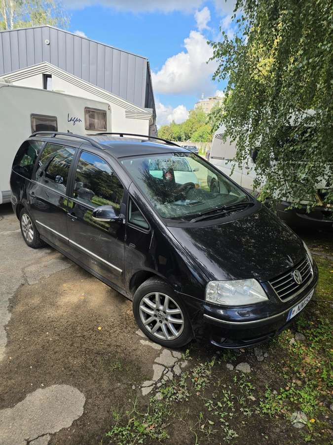 Volkswagen Sharan - 1