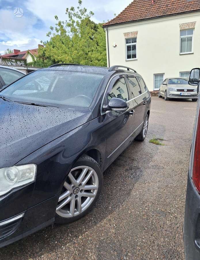 Volkswagen Passat - 4