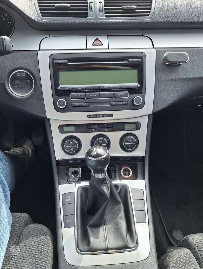 Volkswagen Passat - 6