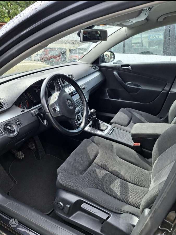 Volkswagen Passat - 9