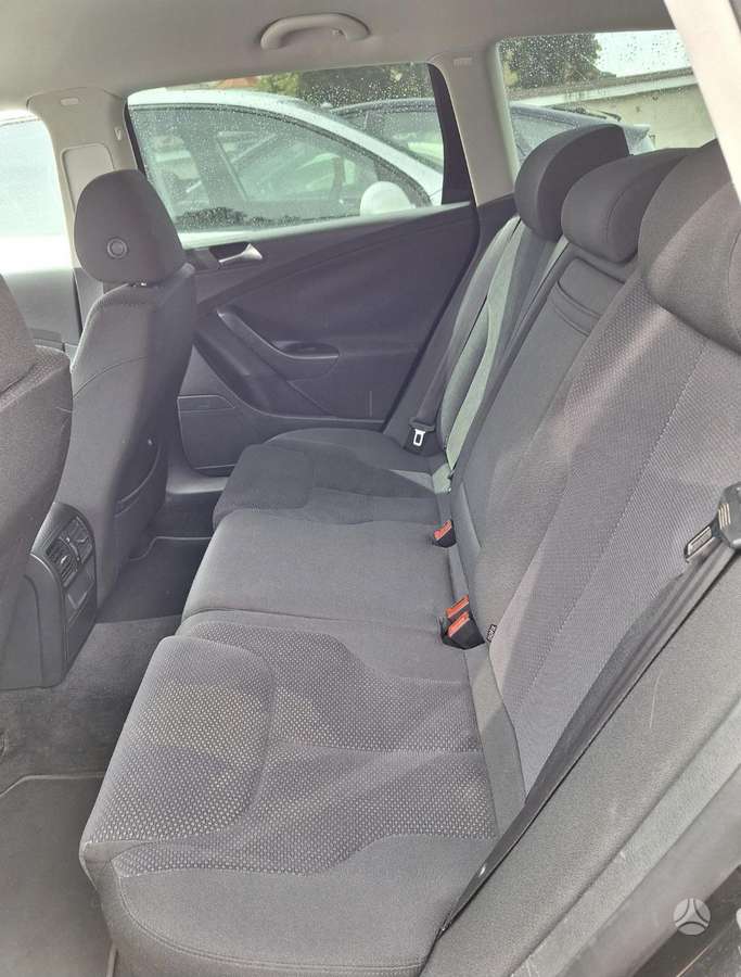 Volkswagen Passat - 10
