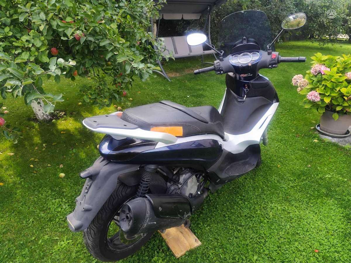 Piaggio Beverly 330cc, мотороллеры / мопеды