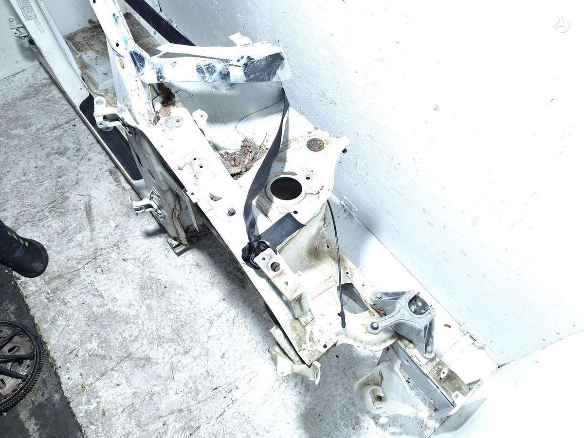 Kia Soul hood (front, rear)
