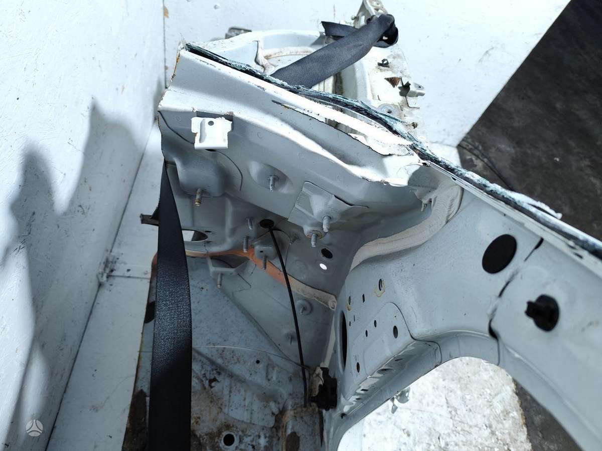 Kia Soul hood (front, rear)