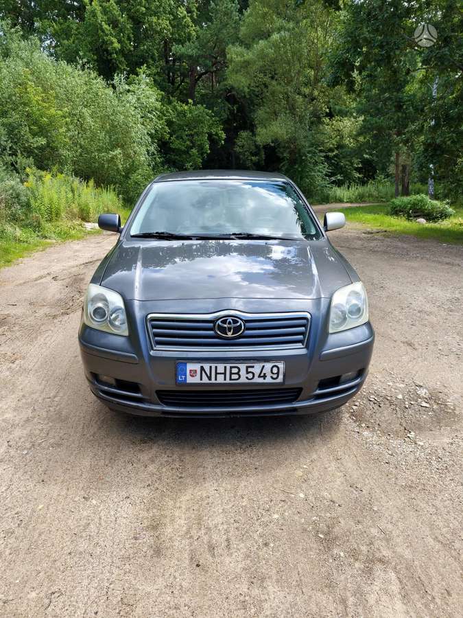 Toyota Avensis - 4