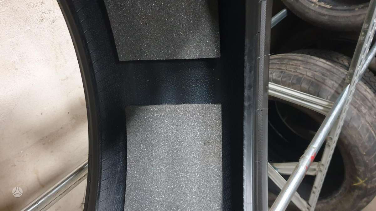 Pirelli PZero TM, summer 285/30 R21