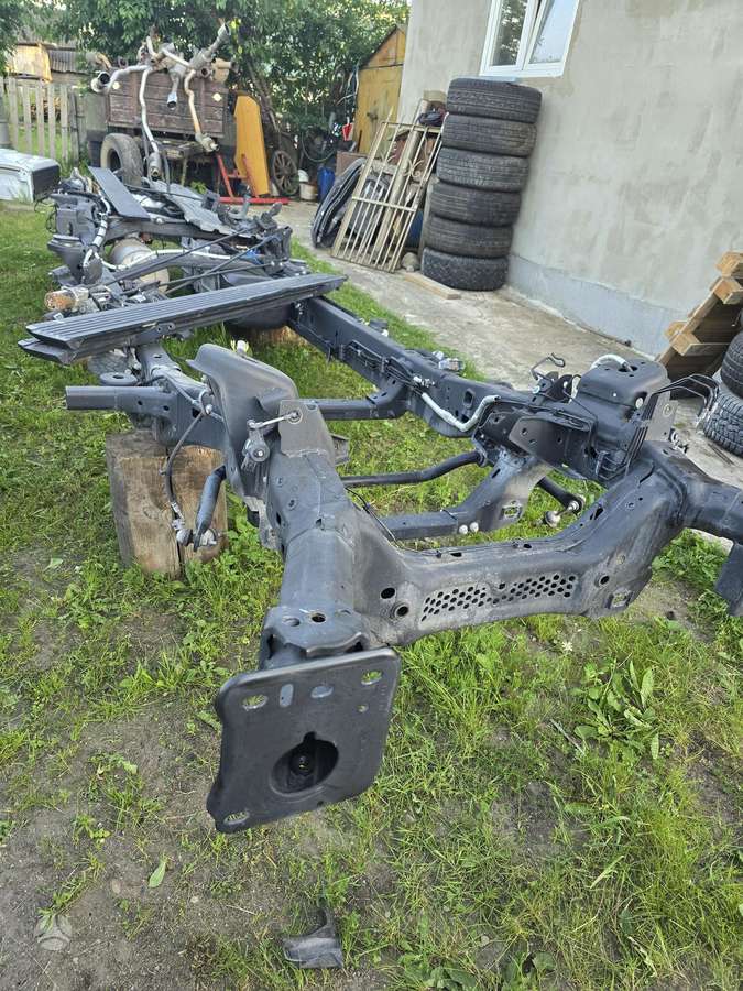 RAM 1500 body parts